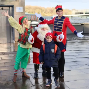 Santa's Walkergate Walkabout!